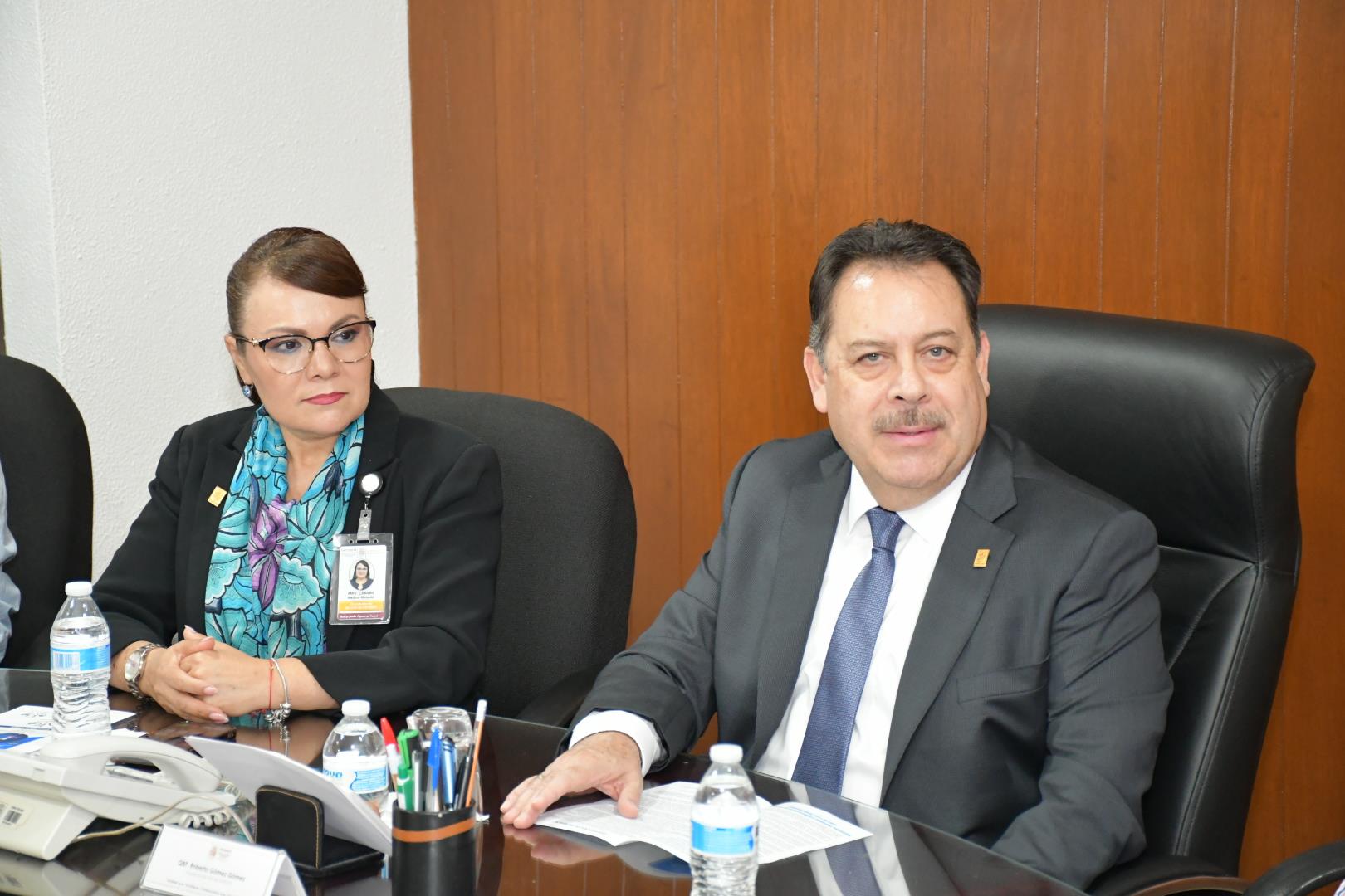 Visita de compañeras y compañeros de la Sección XLV, SuperISSSTE, Velatorio y TurISSSTE